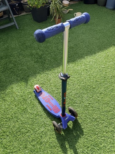Micro maxi deluxe - led, scooter